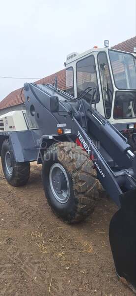 Terex Schaef SKL877