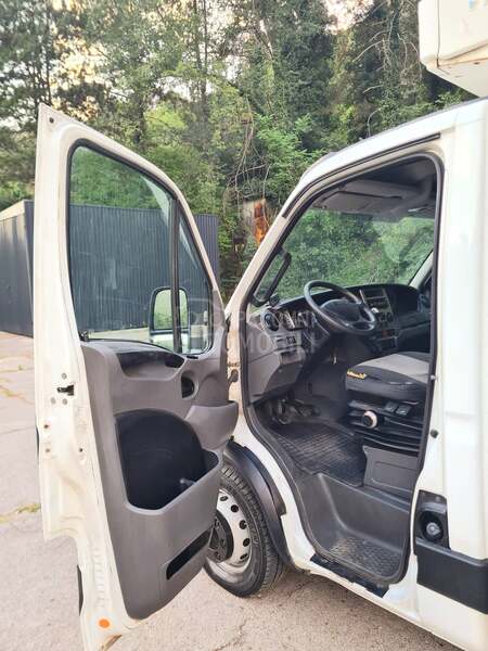 Iveco DAILY HLADNJACA CNG KLIMA