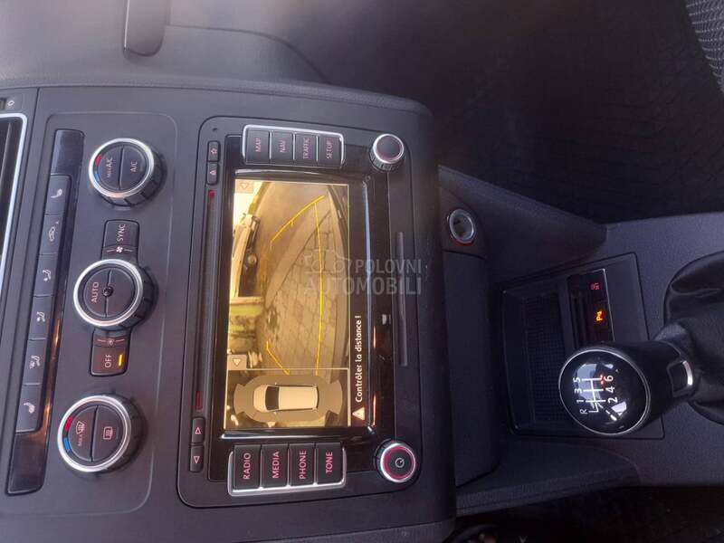 Volkswagen Touran sedam sedišta