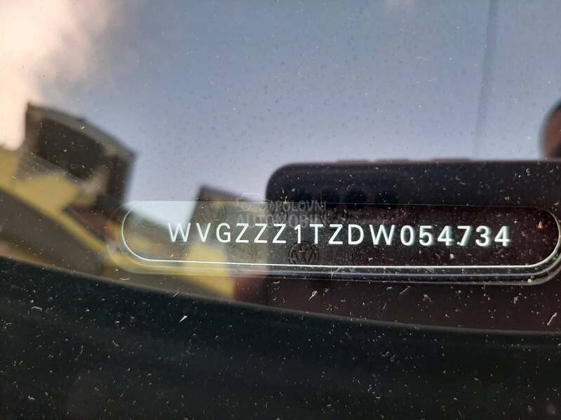 Volkswagen Touran sedam sedišta