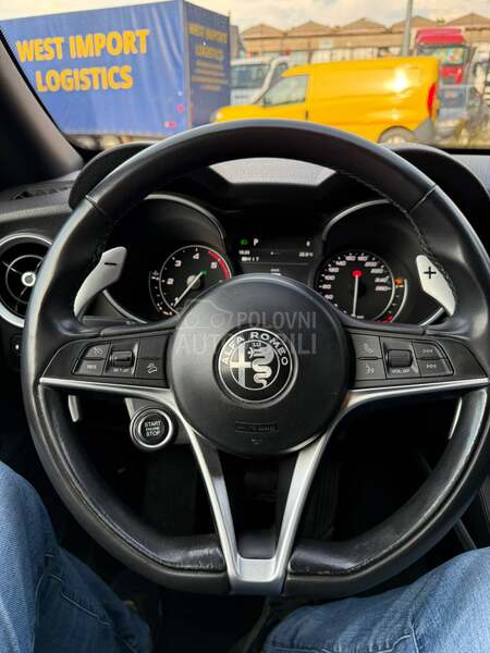 Alfa Romeo Stelvio 2.2 Q4 PANO