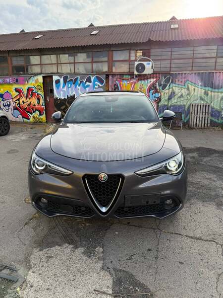 Alfa Romeo Stelvio 2.2 Q4 PANO