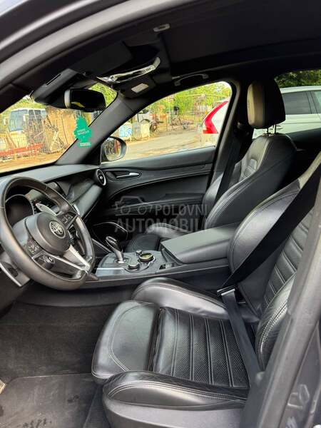 Alfa Romeo Stelvio 2.2 Q4 PANO