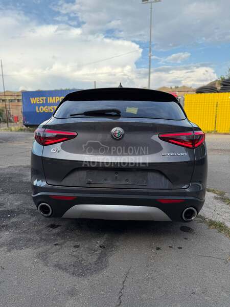 Alfa Romeo Stelvio 2.2 Q4 PANO