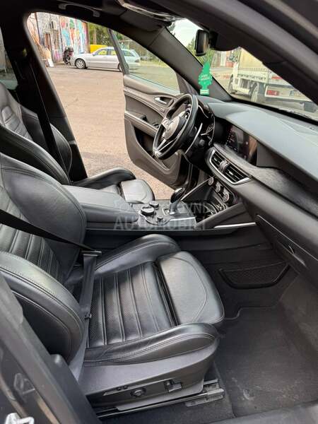 Alfa Romeo Stelvio 2.2 Q4 PANO