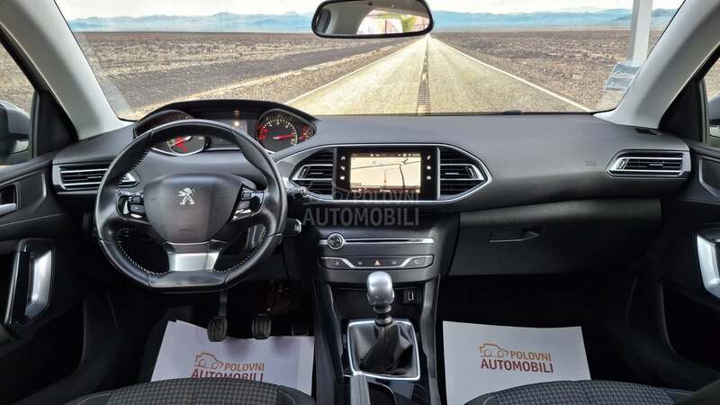 Peugeot 308 KAMERA/N.A.V/L.E.D