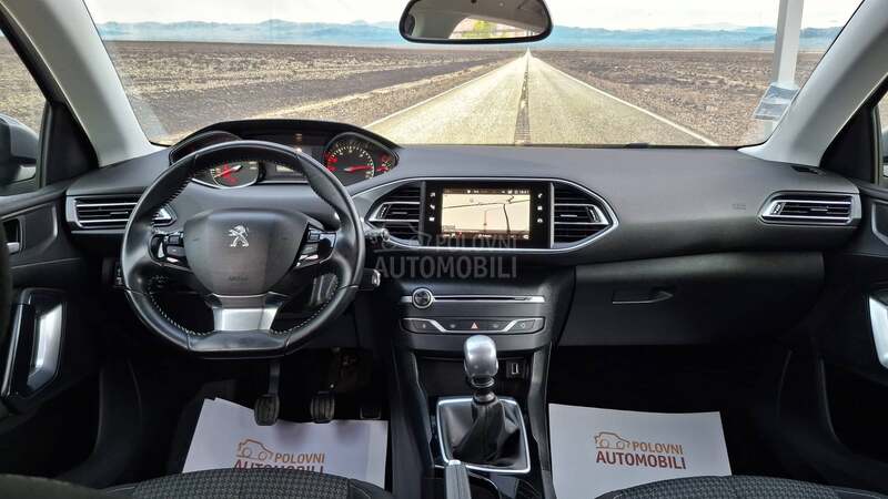 Peugeot 308 KAMERA/N.A.V/L.E.D