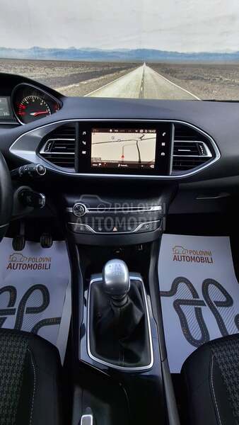 Peugeot 308 KAMERA/N.A.V/L.E.D