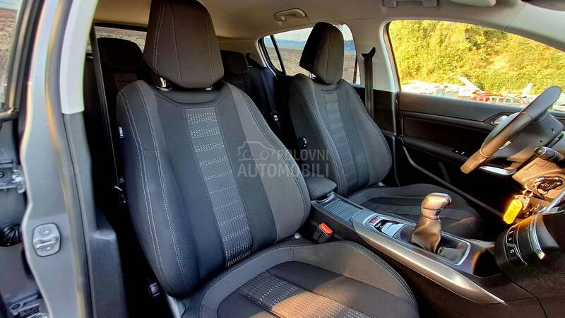 Peugeot 308 1.2-1.0.0 .K.M