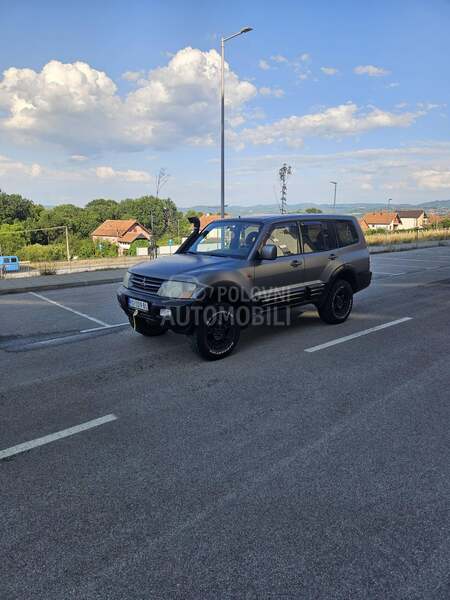 Mitsubishi Pajero 