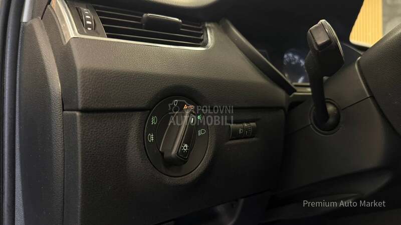 Škoda Octavia //1.6 TDI//N.AVI/FUL