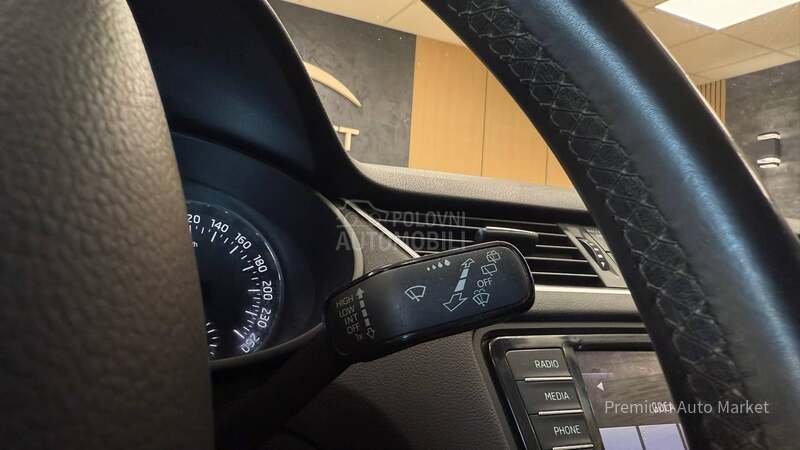 Škoda Octavia //1.6 TDI//N.AVI/FUL