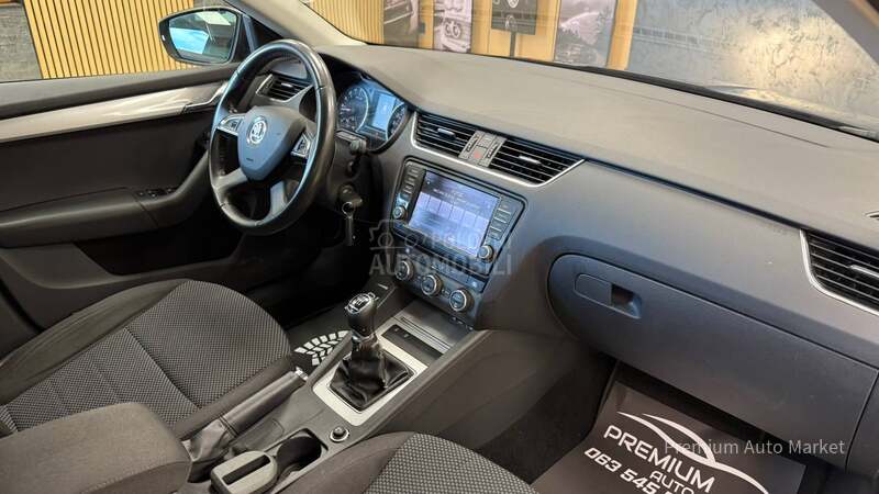 Škoda Octavia //1.6 TDI//N.AVI/FUL