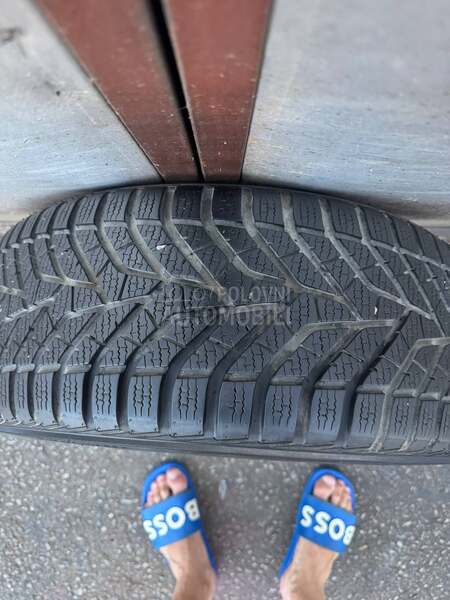 Yokohama 205/45 R17 Zimska