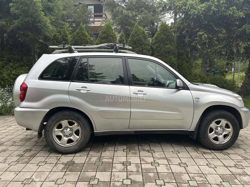 Toyota RAV 4 2.0 D4D Luna