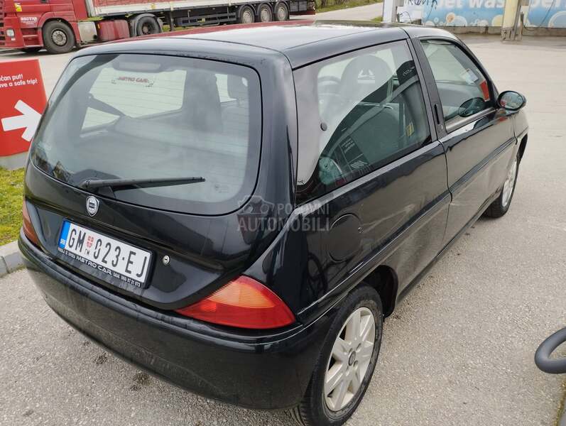 Lancia Ypsilon 1.2 8v dobra