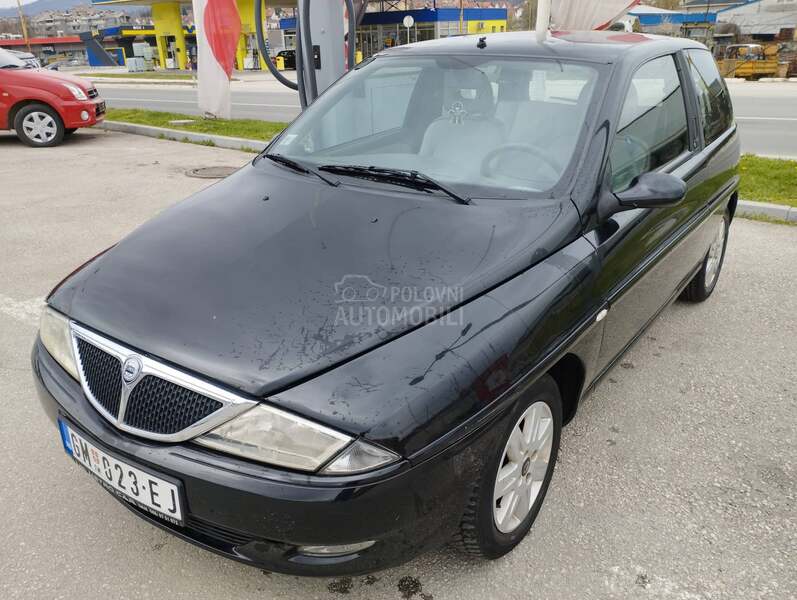 Lancia Ypsilon 1.2 8v dobra