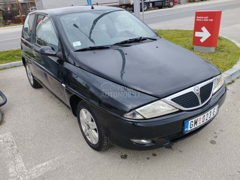 Lancia Ypsilon 1.2 8v dobra