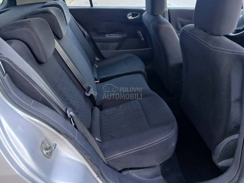 Renault Megane 1.6 16v