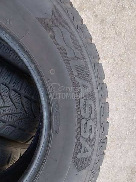 Lassa 215/70 R16 Zimska