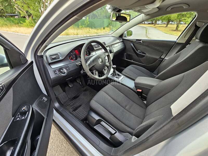 Volkswagen Passat B6 1.9 TDI  Bluemotion