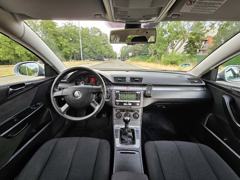 Volkswagen Passat B6 1.9 TDI  Bluemotion