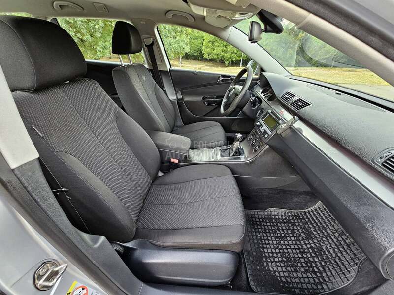 Volkswagen Passat B6 1.9 TDI  Bluemotion