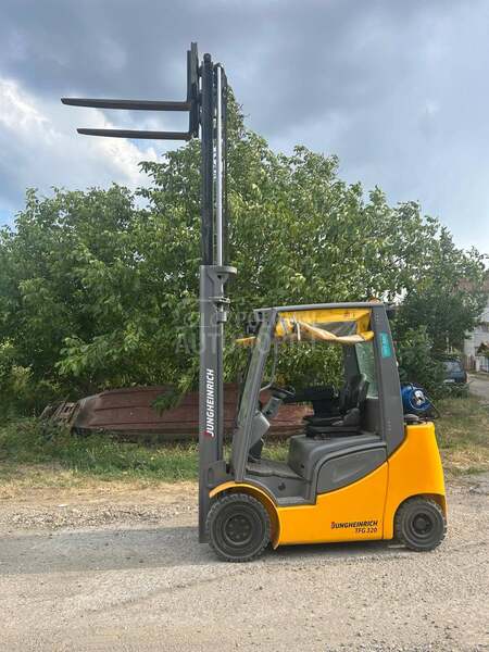 Jungheinrich TFG320S