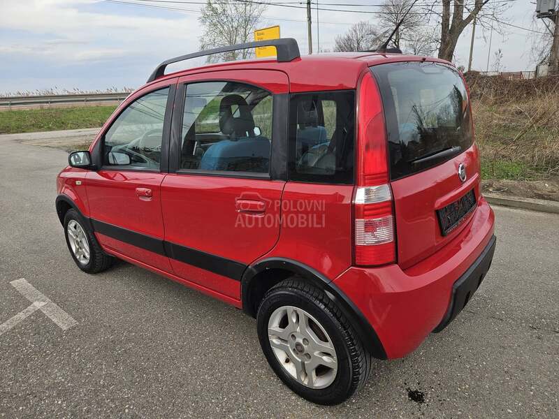 Fiat Panda CLIMBING