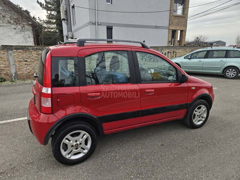 Fiat Panda CLIMBING