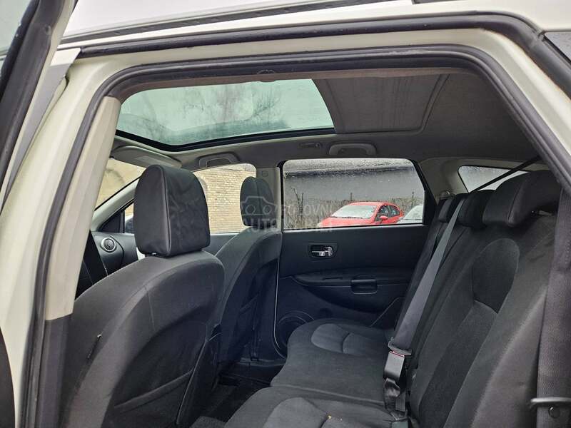 Nissan Qashqai + 2 A K C I J A