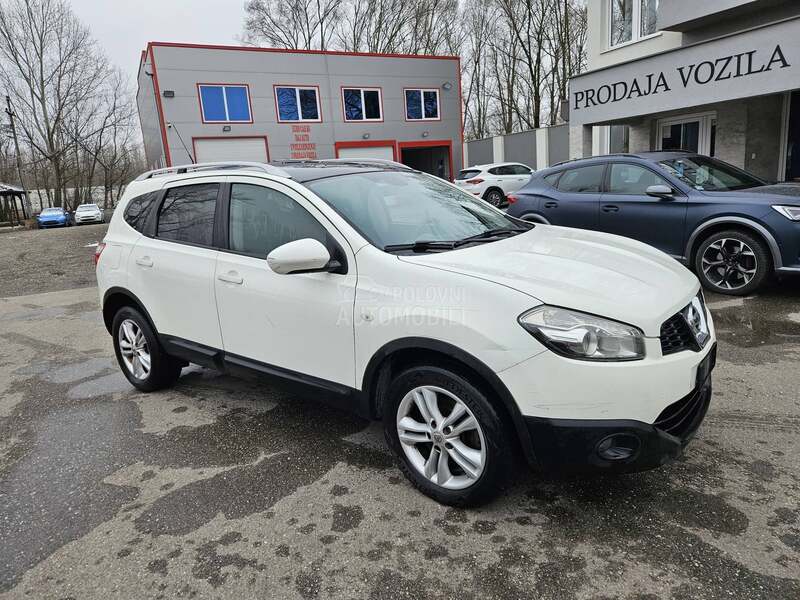 Nissan Qashqai + 2 A K C I J A