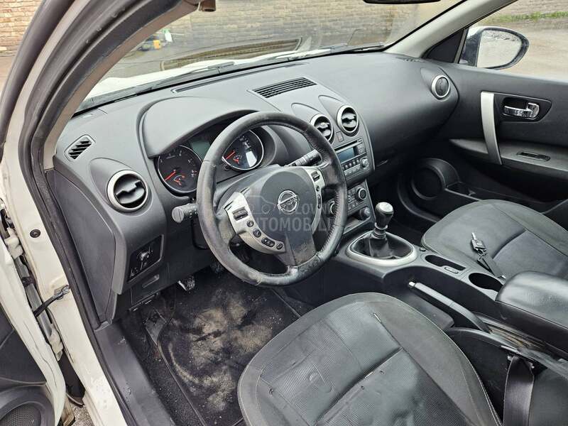 Nissan Qashqai + 2 A K C I J A