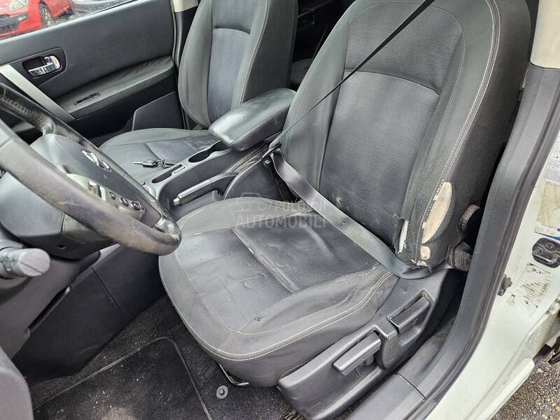 Nissan Qashqai + 2 A K C I J A