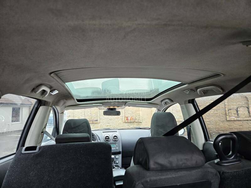 Nissan Qashqai + 2 A K C I J A