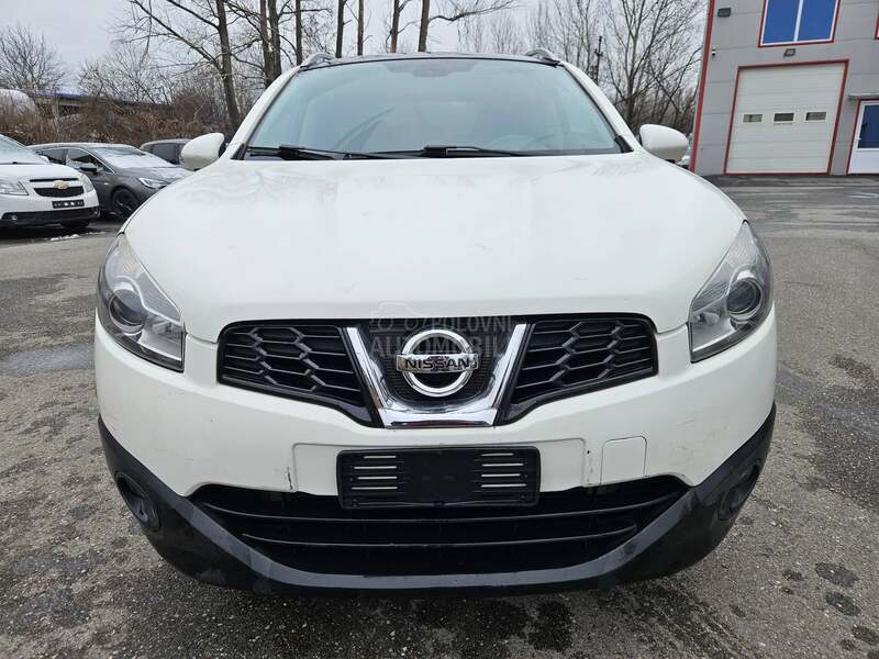 Nissan Qashqai + 2 A K C I J A
