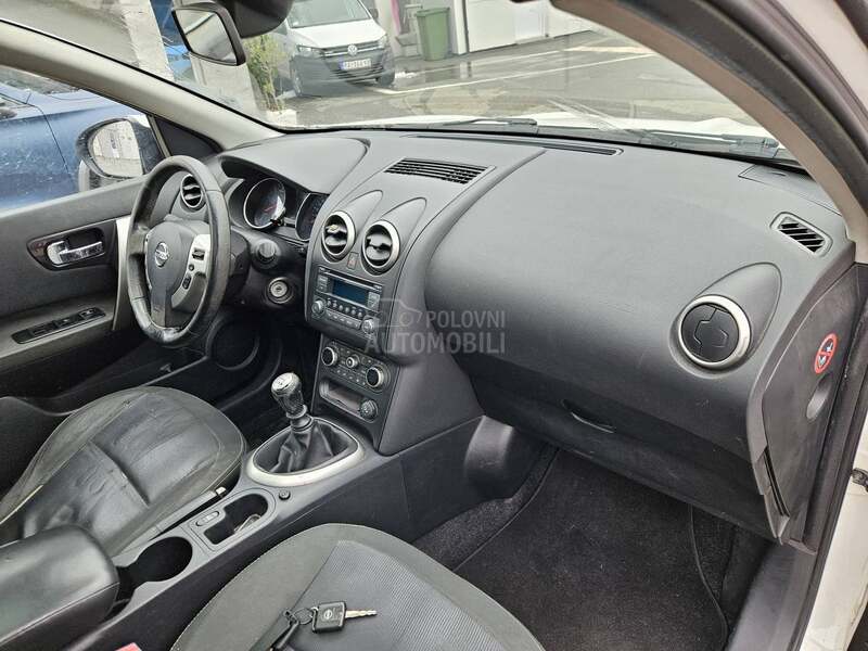 Nissan Qashqai + 2 A K C I J A