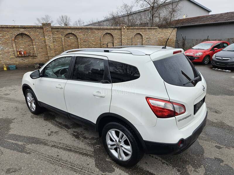 Nissan Qashqai + 2 A K C I J A