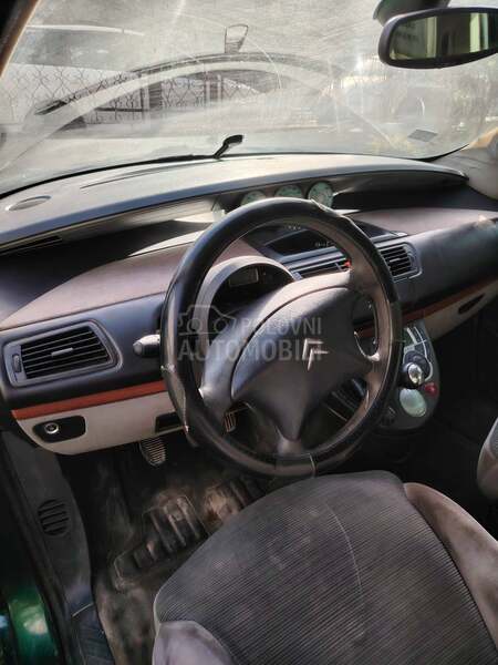 Citroen C8 