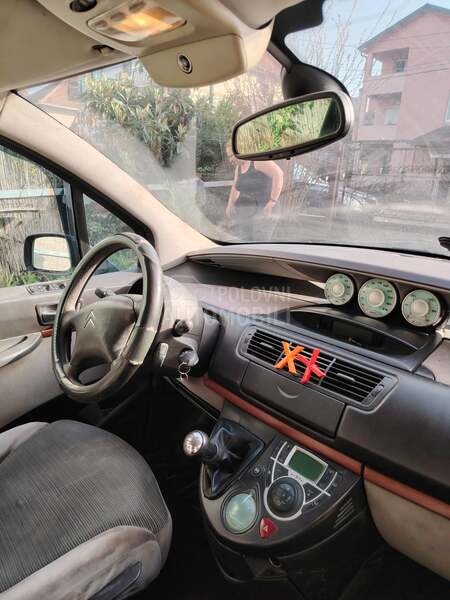Citroen C8 