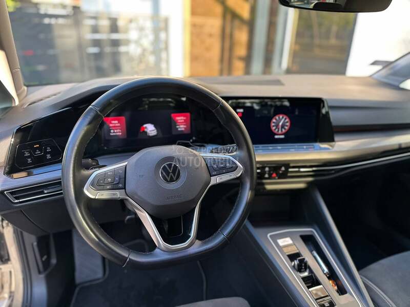 Volkswagen Golf 8 style IQ