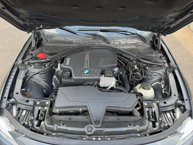 BMW 328 2.0 i 4x4 LUXURY CH