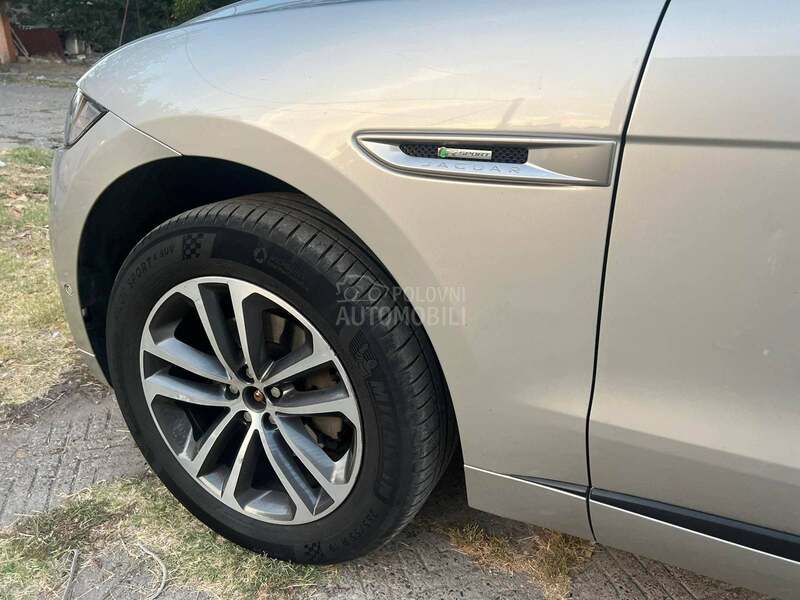 Jaguar F pace 