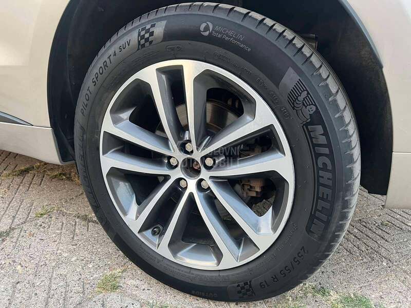 Jaguar F pace 