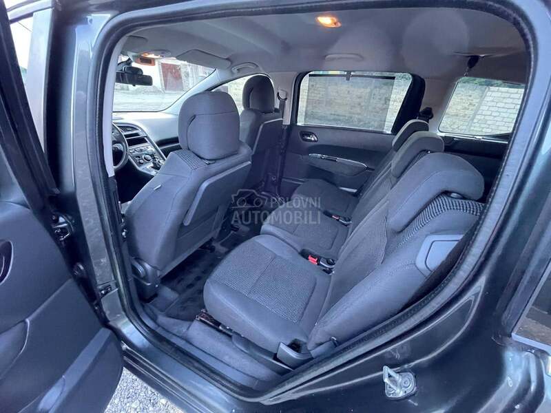 Peugeot 5008 1.6HDI