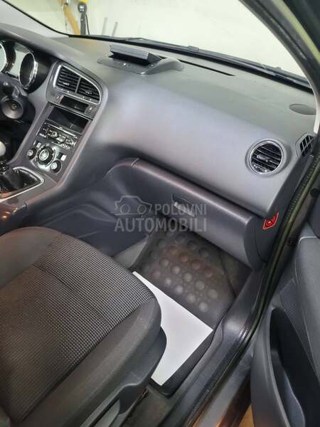Peugeot 5008 1.6HDI