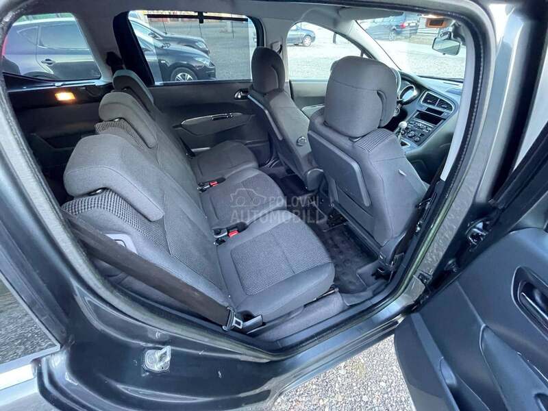 Peugeot 5008 1.6HDI