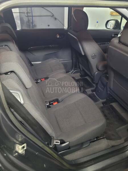 Peugeot 5008 1.6HDI