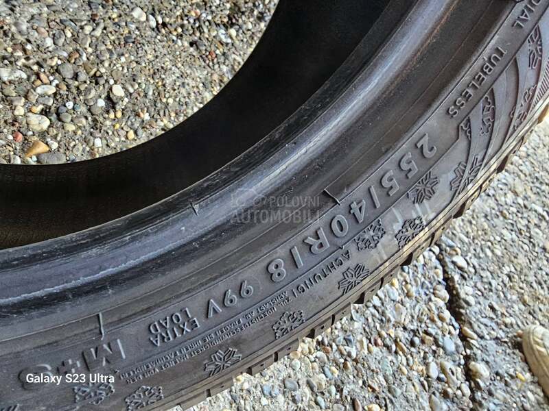 Dunlop 255/40 R18 Zimska