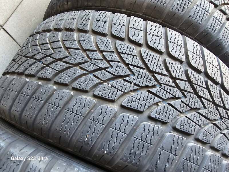 Dunlop 255/40 R18 Zimska